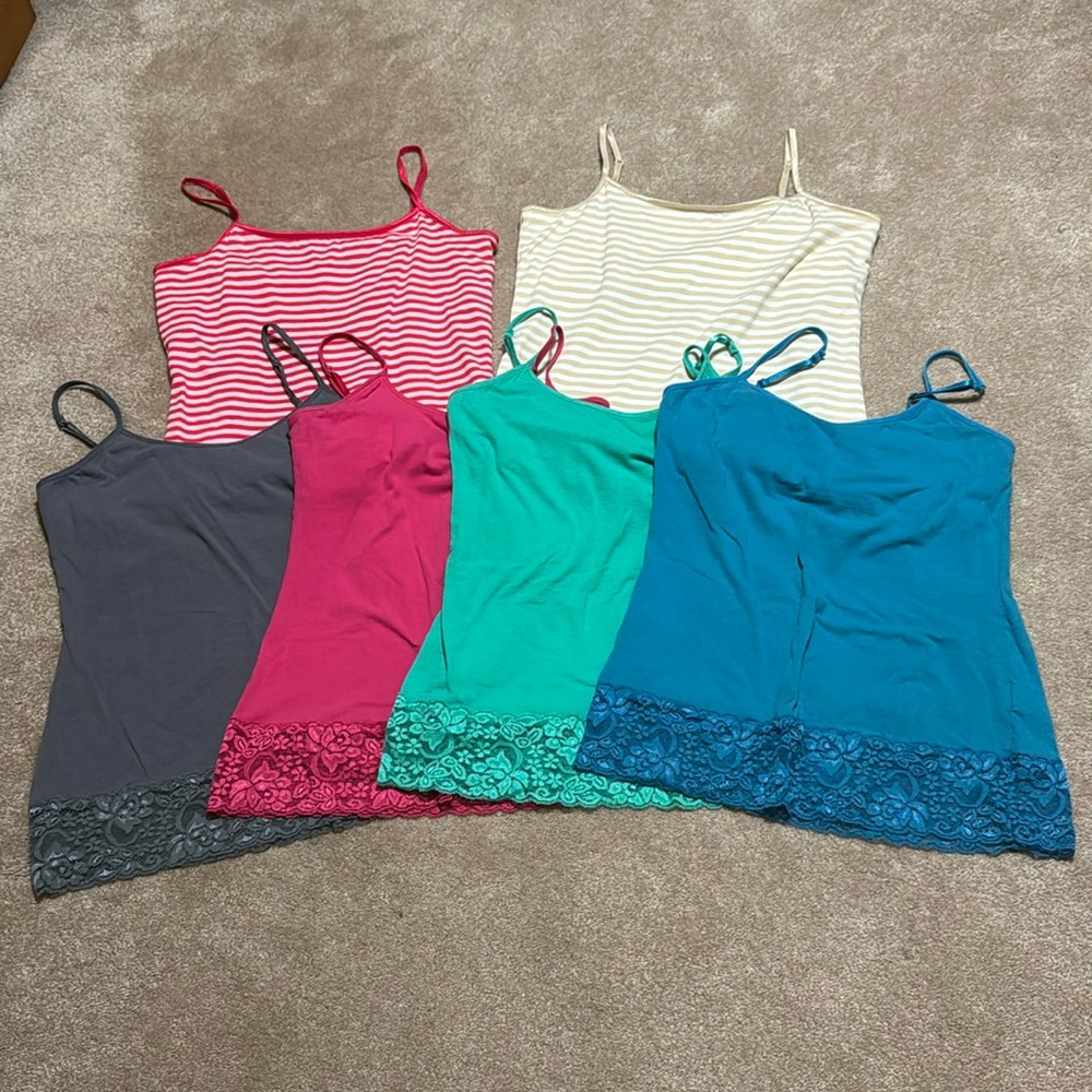 Lot of 6 juniors tank tops. Size M/ L Cotton/spandex